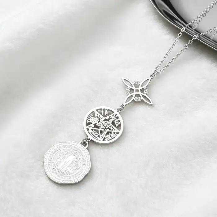Collier triple protection avec nœud de sorcière