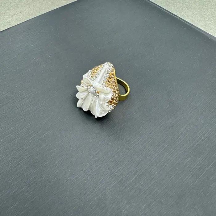 Ensemble de bijoux pour femmes, fleur de lys troisD, coquille naturelle, perles baroques, strass, collier, bagues, boucles d'oreilles, accessoires pour robe de dame