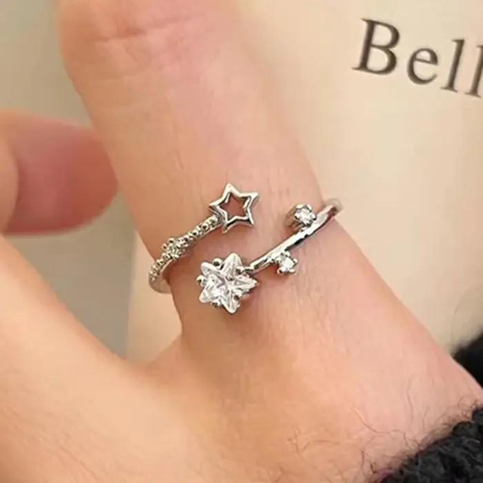 Bague étoile Yerik romantique pour femmes, alliance de mariage avec pierre principale noire ou verte, design brillant pour soirées et cérémonies