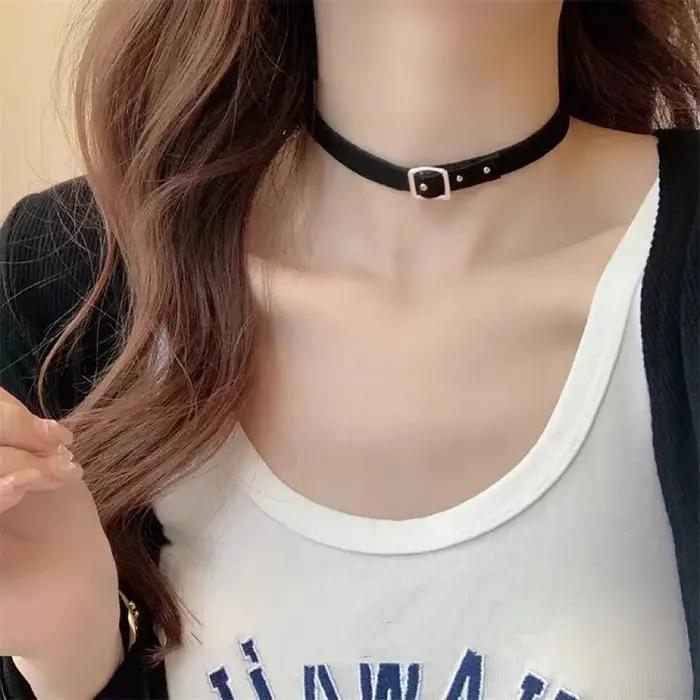 Collier chaîne de clavicule en cuir noir fin ras du cou gothique sensuel pour femmes soirées événements spéciaux