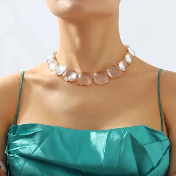 Ensemble de bijoux géométriques en acrylique