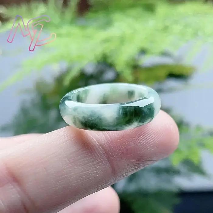 Bague en jadéite birmane sculptée main style classique certifiée pour femmes et hommes occasions spéciales mariage anniversaire