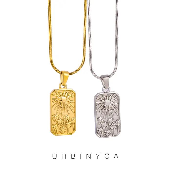 Collier pendentif soleil et floral