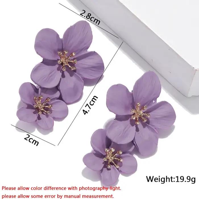 Couleur pourpre femmes boucles d'oreilles pendantes petites