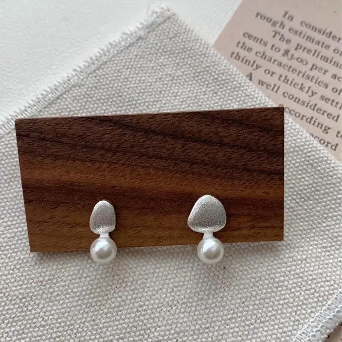 Boucles dOreilles Amaiyllis Forme Irreguliere Argent Sterling 925 Perles Eau Douce Legere Elegant Pour Fete Occasions Spéciales