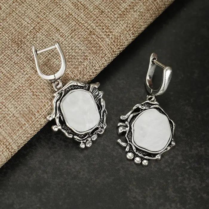 Boucles d'oreilles pendantes géométriques pour femmes