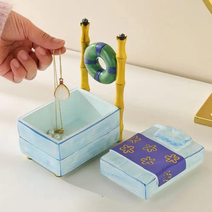 Boîte de rangement de bijoux polyèdre peinte à la main pour femmes, boîte de rangement de bijoux pour bureau et décoration de maison, boîte de rangement de bijoux pour anniversaire et cadeau spécial
