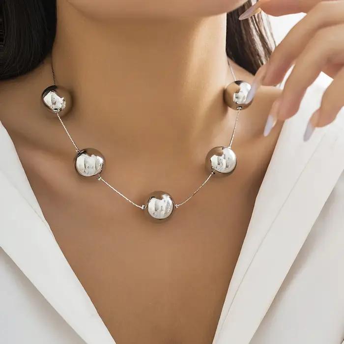 Collier ras du cou créatif en perles de grande boule pour femmes, couleur argent, tendance Punk Goth