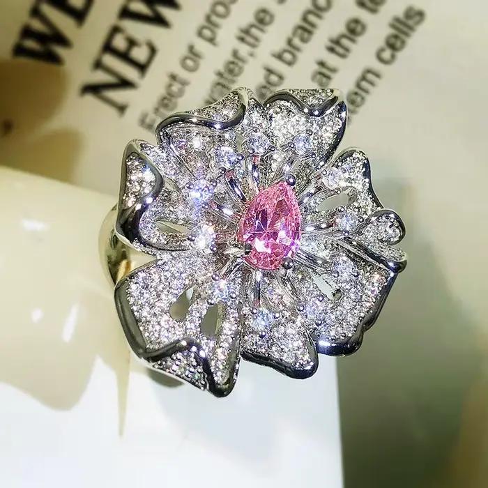 Bague en diamant rose pour femme