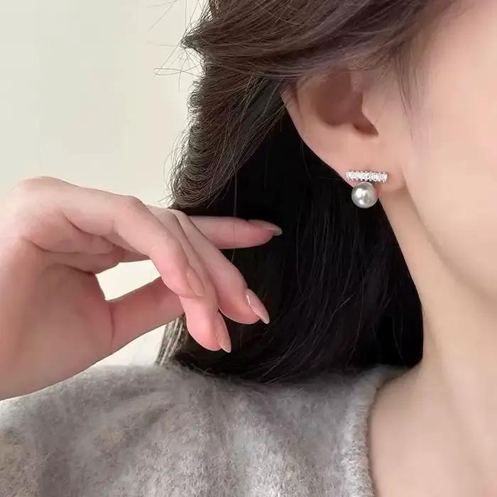 Boucles d'oreilles de luxe classiques en perles, élégantes à la française, haute couture, inaltérables, accessoire de bijouterie polyvalent et stylé