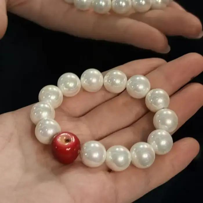 Nouveau Bracelet Perlé Pomme Rouge et Blanc 2026 pour Femme – Luxe Léger, Perles Élégantes, Bracelet