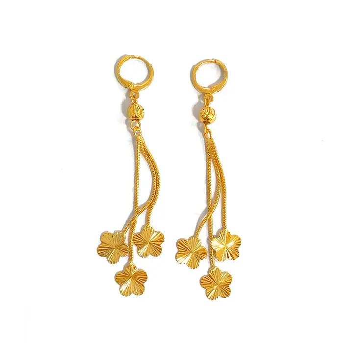 Boucles d'oreilles en or 18 carats fleur de prunier pour femmes engagement mariage anniversaire quotidien cadeau女性专用18K黄金吊坠耳环精致礼物结婚订婚生日日常佩戴