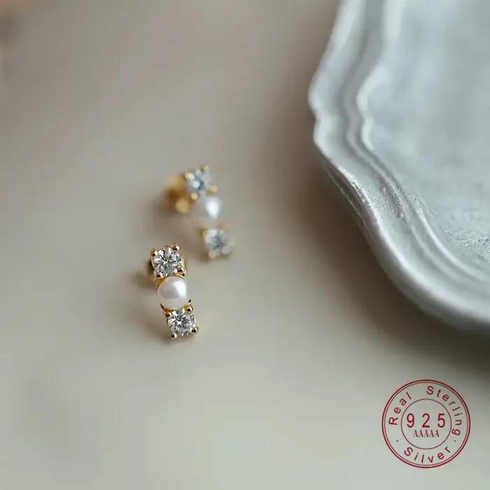 Clous d'oreilles délicats en argent Sterling 925 avec perle et Zircon