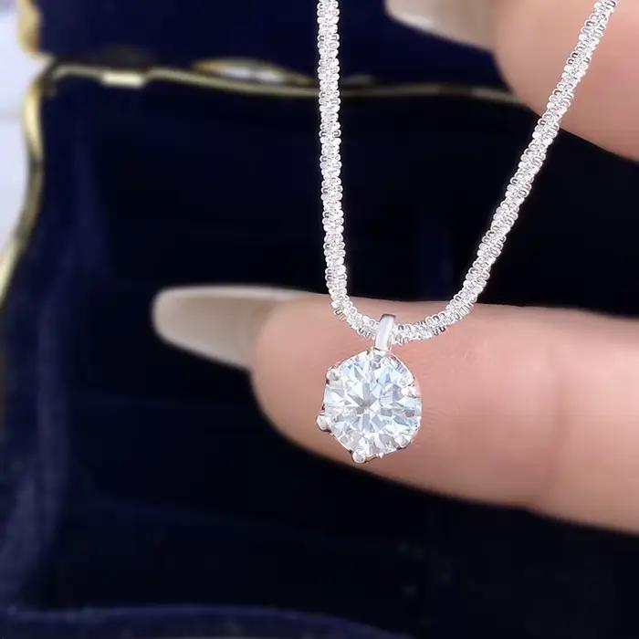 LOUTF 1CT Collier pendentif blanc en diamant Moissanite étincelant de luxe pour femmes