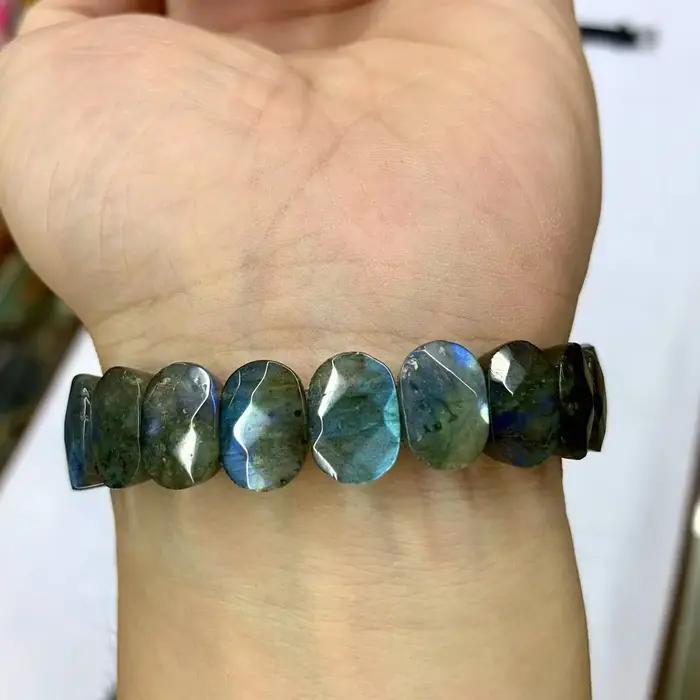 Bracelet de Labradorite Furiosa pierre naturelle arc-en-ciel perles géométriques bracelet à brins cadeau bijoux pour hommes et femmes occasions spéciales