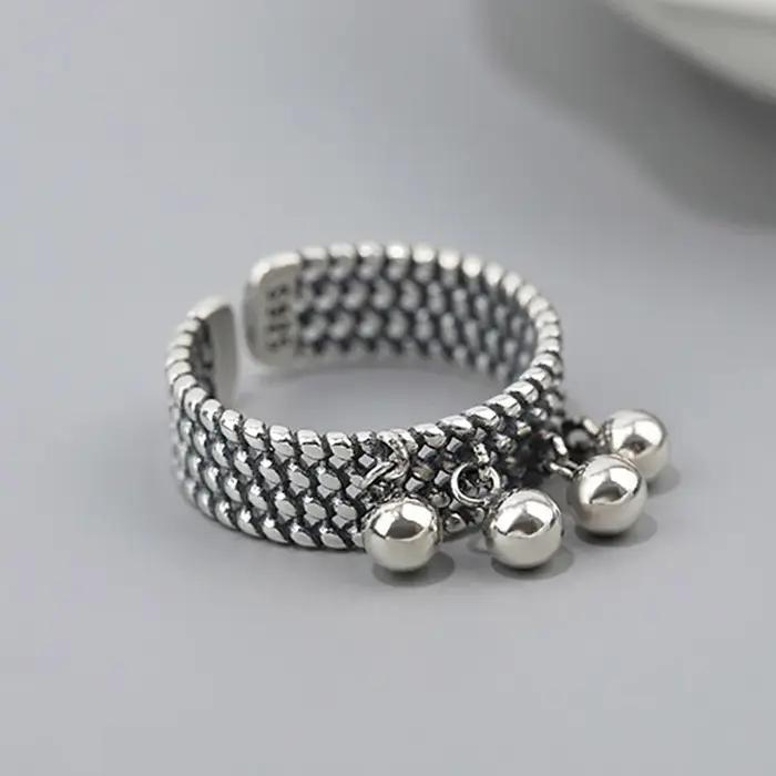 Bagues en argent avec pendentif pompon pour femme