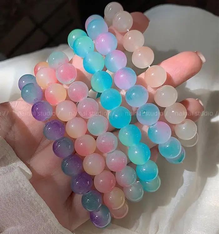 Bracelet Quartz Rose Poudre en plastique, design doux et résistant, idéal pour toutes les occasions et comme cadeau, disponible en brun rougeâtre, bleu, marquage à chaud, rose et vert
