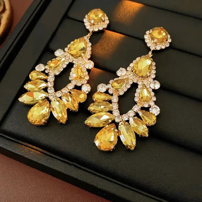 Boucles d'oreilles antiques en strass pour femmes, pendentif de luxe Vintage ajouré en forme de gout