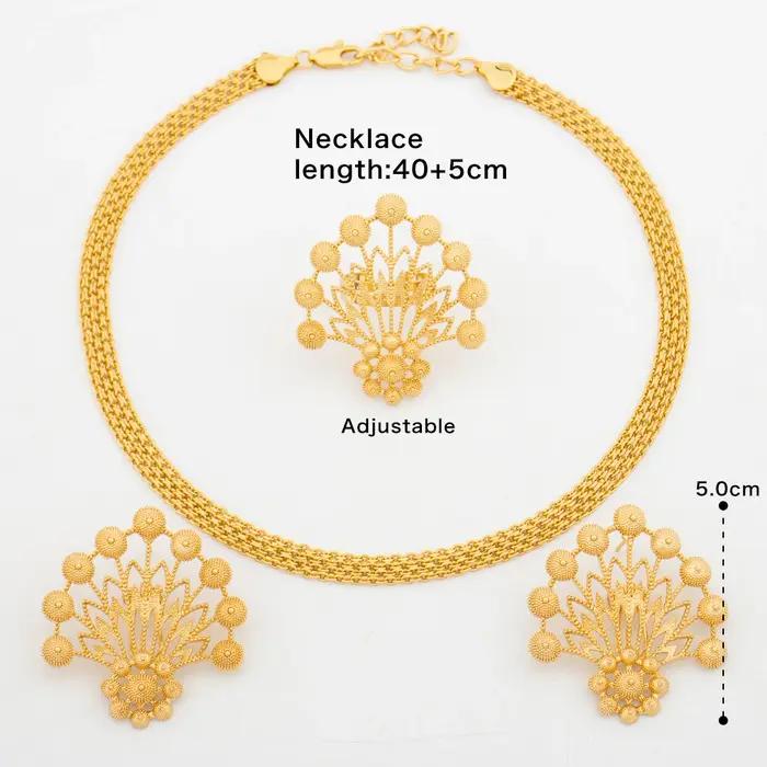 Grandes boucles d'oreilles de luxe faites à la main
