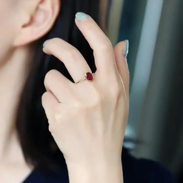 Anneaux d'adrénaux ovales classiques pour femmes