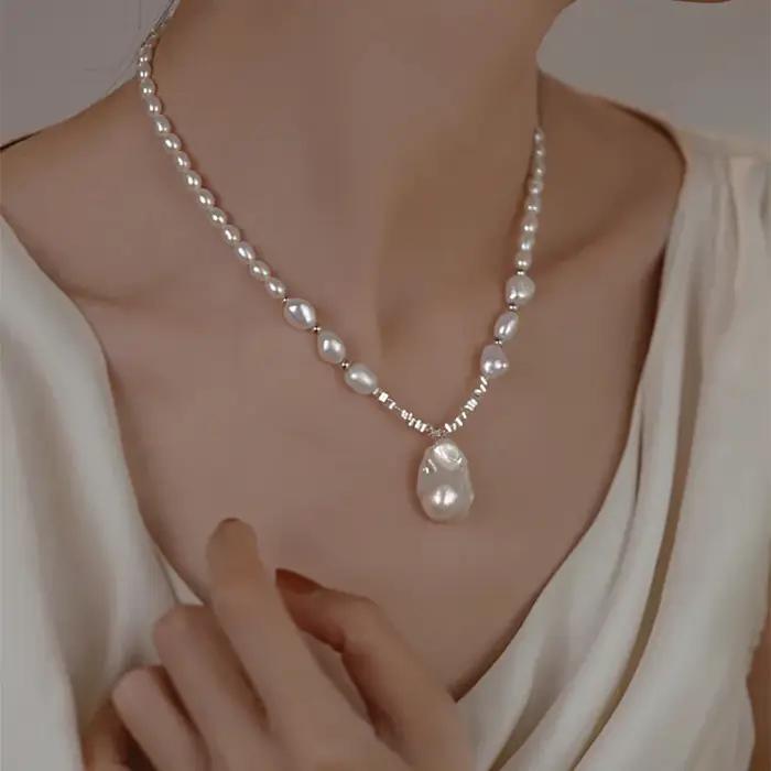 Collier de perles baroques élégant pour femmes pendentif rétro en forme de goutte d'eau cadeau de Saint Valentin chaîne de cou luxueuseTracker d'humeur imitation plaqué argent rhodium ou couleur or jaune clair