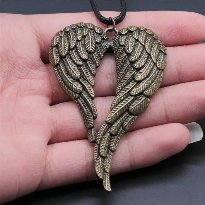 Collier en Faux Cuir Noir avec Double Ailes d'Ange