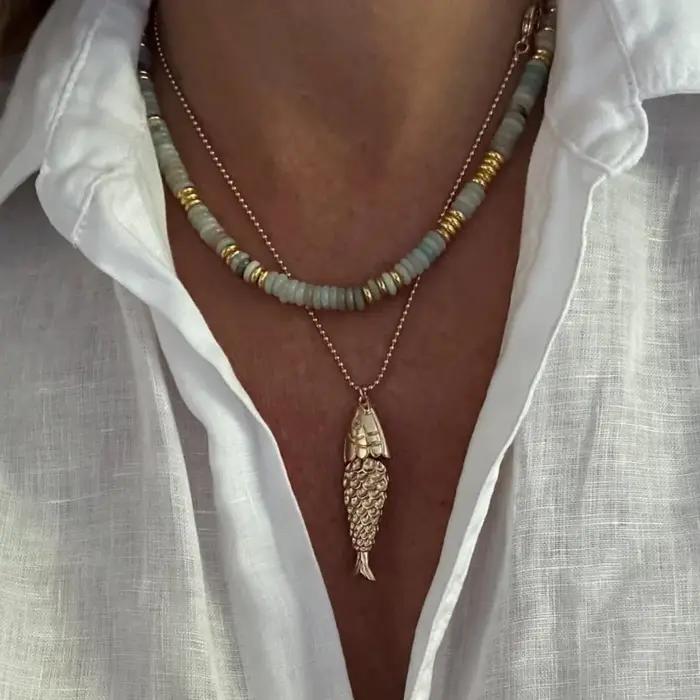 Collier avec pendentif tête de taureau coloré en pierre naturelle pour femmes