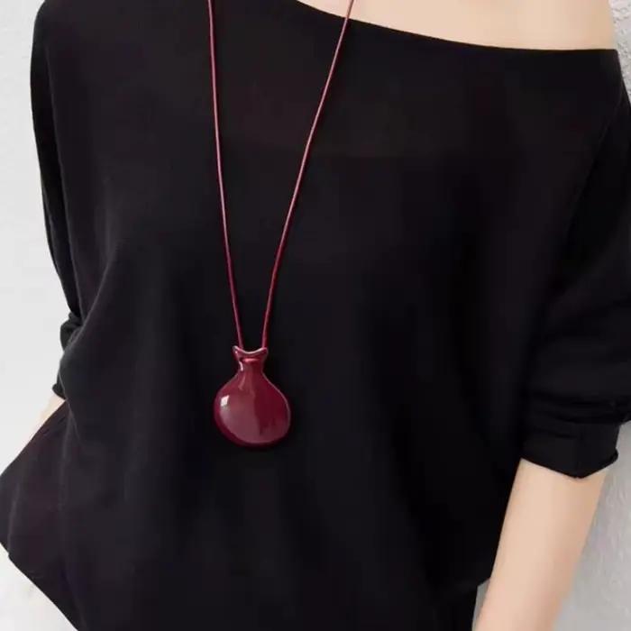 Collier pendentif en résine colorée personnalité à la mode chaîne de pull ronde géométrique corde détachable atmosphère haut de gamme juif...