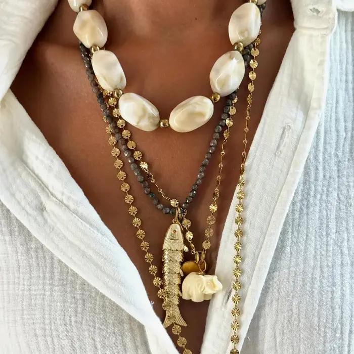 Collier avec pendentif tête de taureau coloré en pierre naturelle pour femmes