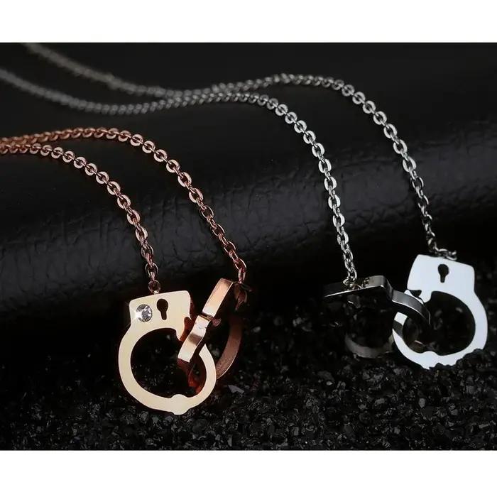 Collier Steampunk en acier inoxydable avec pendentif menotte en cristal blanc pour femmes et filles occasions spéciales mariage Saint Valentin