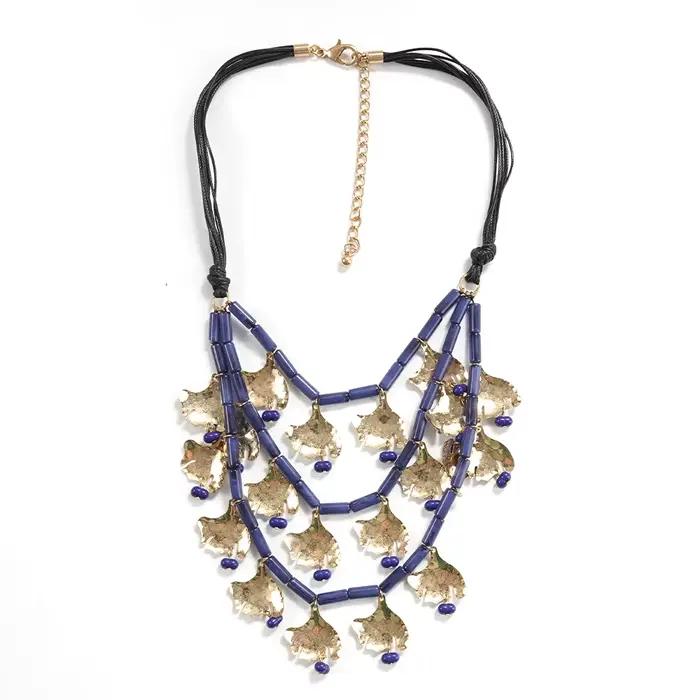 Collier pendentif feuille de Ginkgo bicolore à texture martelée à la main, bijou bohème tendance pou