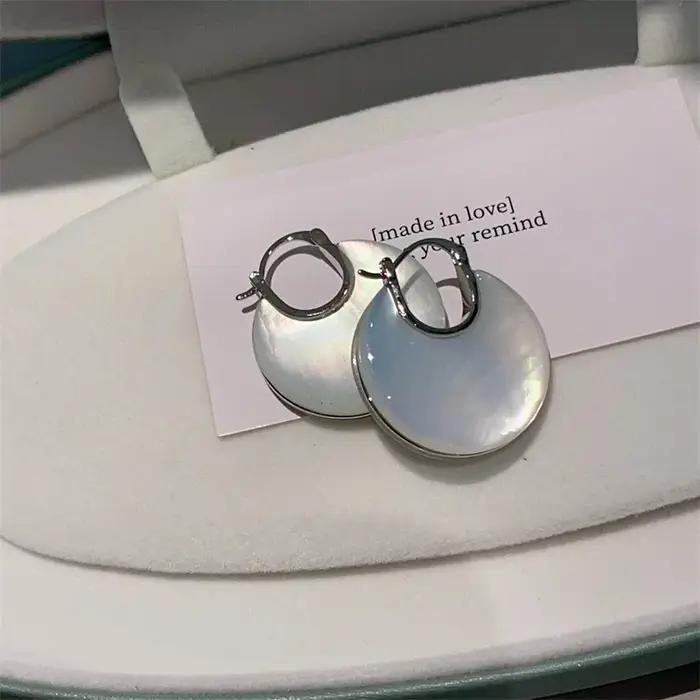 Boucles d'oreilles en nacre blanche Double face naturelle pour femmes, 2025
