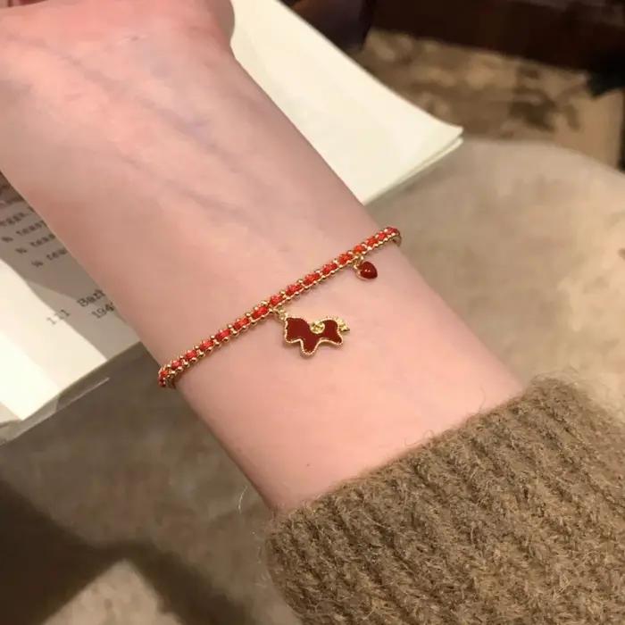 Nouveau Bracelet en Corde Rouge Cheval du Zodiaque 2026 pour Femme