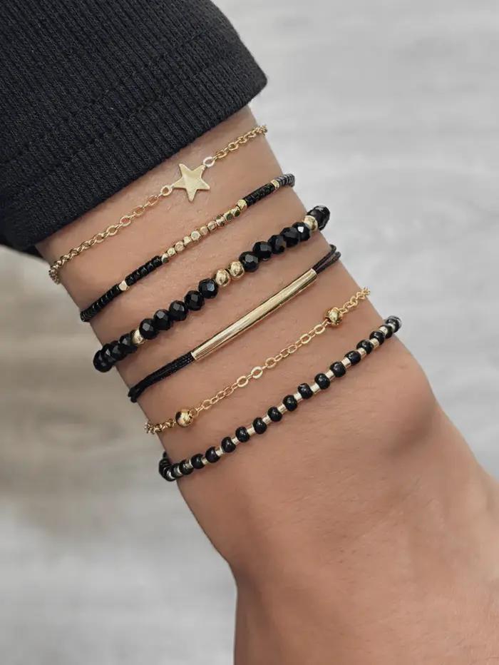 Bracelet Bohème en Perles de Verre Noir pour Femmes Occasions Spéciales Vacances Élégant Accessoire de Mode