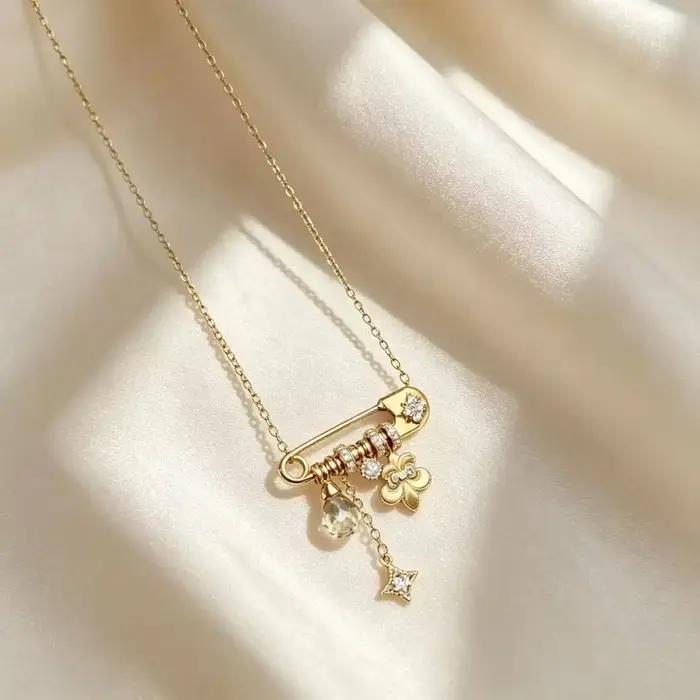Collier pendentif broche étoile iris brossé avec perle pour femme