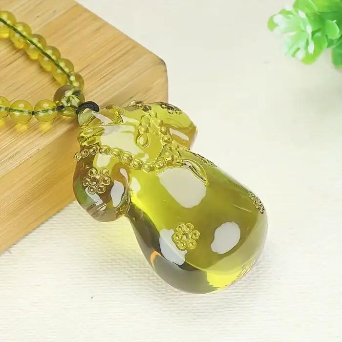 Pendentif en cire d'abeille ambre style ethnique rétro classique pour femmes occasions générales bijou naturel