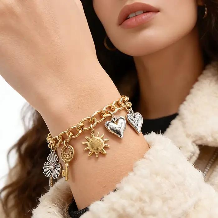 Bracelet fantaisie bohème à breloques mélangées pour femme