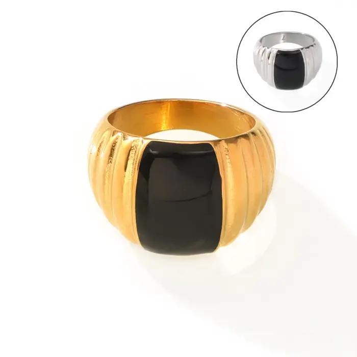 Bague en émail noir de style gothique pour femmes