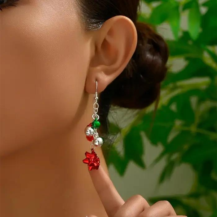 Boucles d'oreilles délicates en forme d'arbre de noël pour femmes