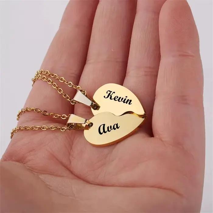 Collier personnalisé avec nom, cœur entrelacé, en acier inoxydable, 2 colliers en forme de cœur séparé, cadeau d'anniversaire pour garçons et filles