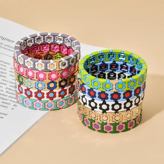 Bracelet à breloques en métal avec motifs géométriques colorés pour femmes et hommes, ajustable, pour diverses occasions et styles