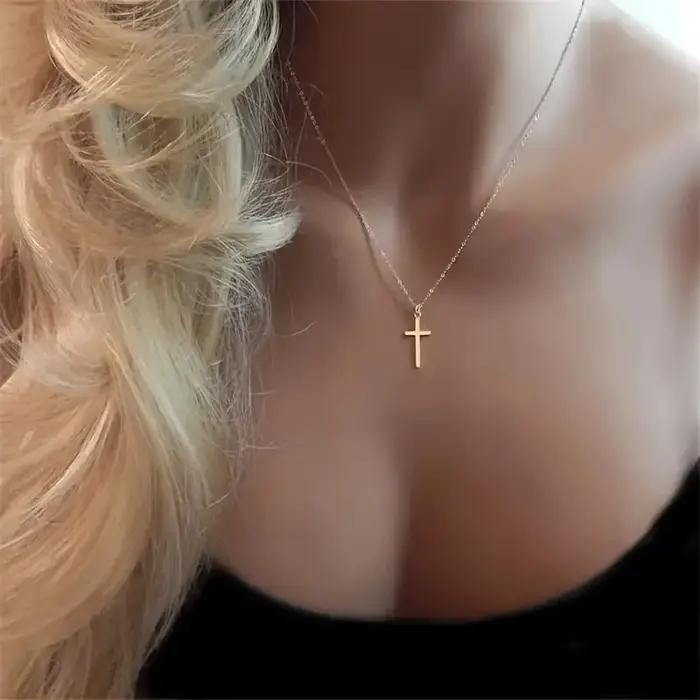 Collier croix femme plaqué or 14 carats exquis petit collier pendentif croix