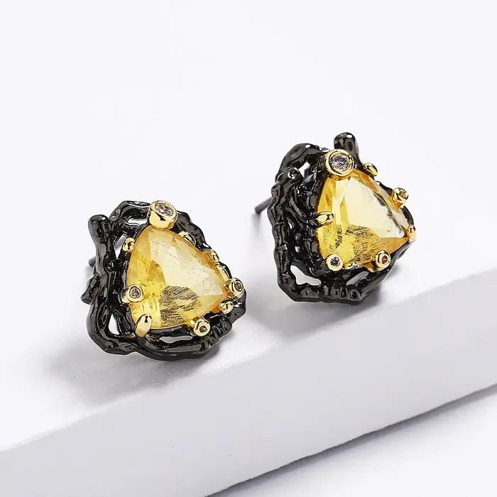 Boucles d'oreilles délicates en Zircon Triangle jaune