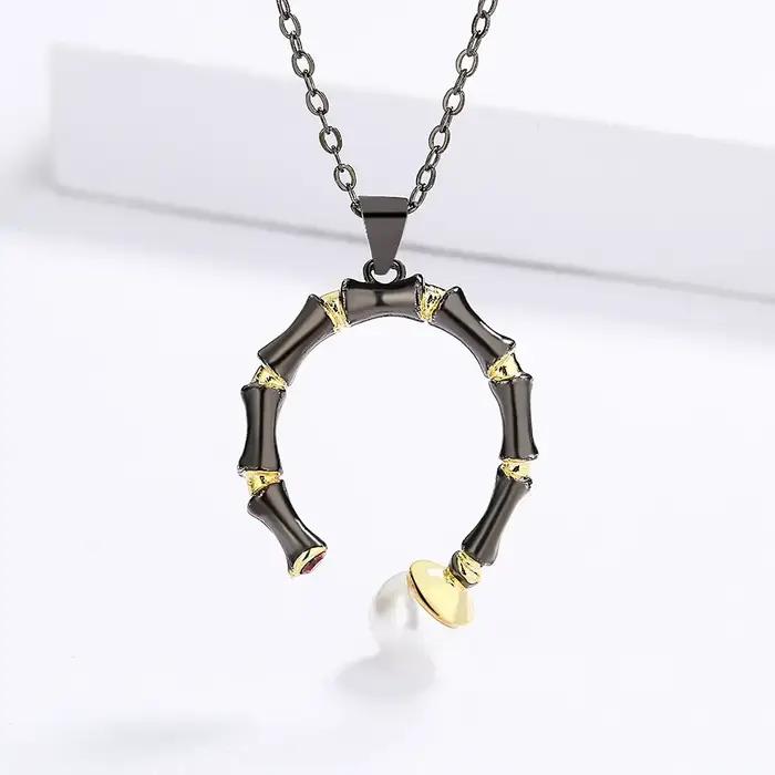Collier en or noir et argent sterling 925 pour femmes pendentif unique avec zirconium pierre principale bijoux de fête occasions spéciales
