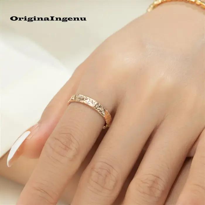 Bague martelée faite à la main remplie d'or 14K