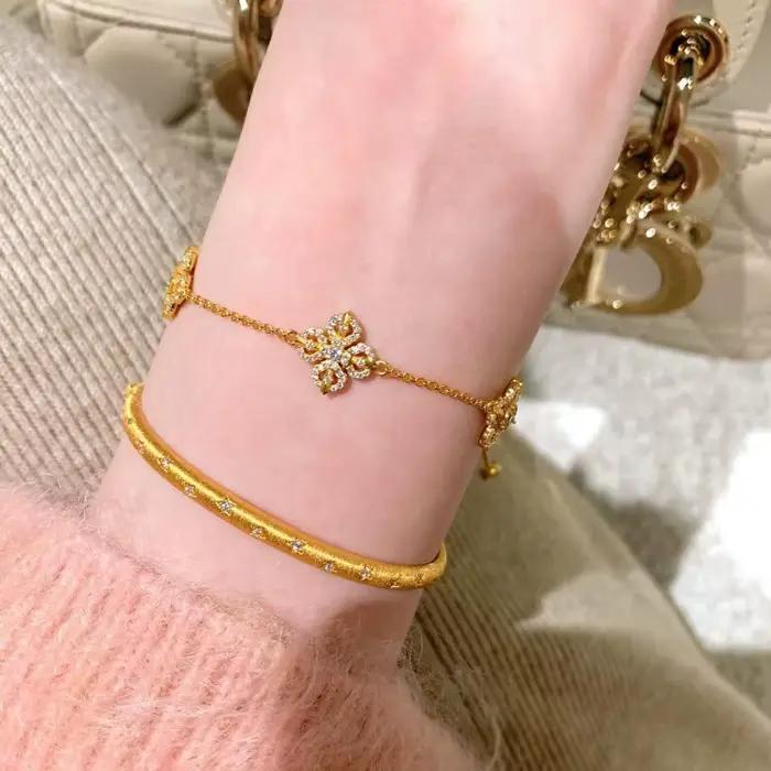 Bracelets de luxe légers rétro haut de gamme en diamant brossé pour femmes