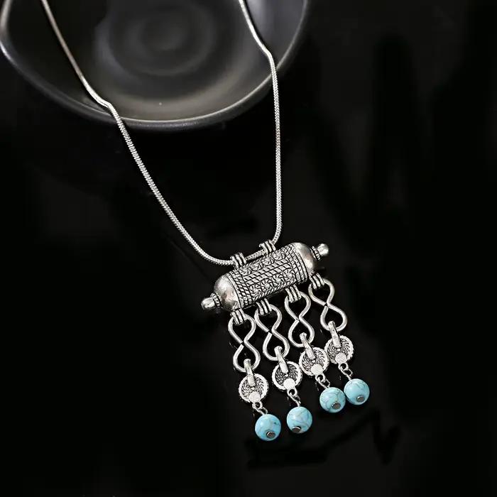 Collier vintage couleur argent avec breloque pour femme