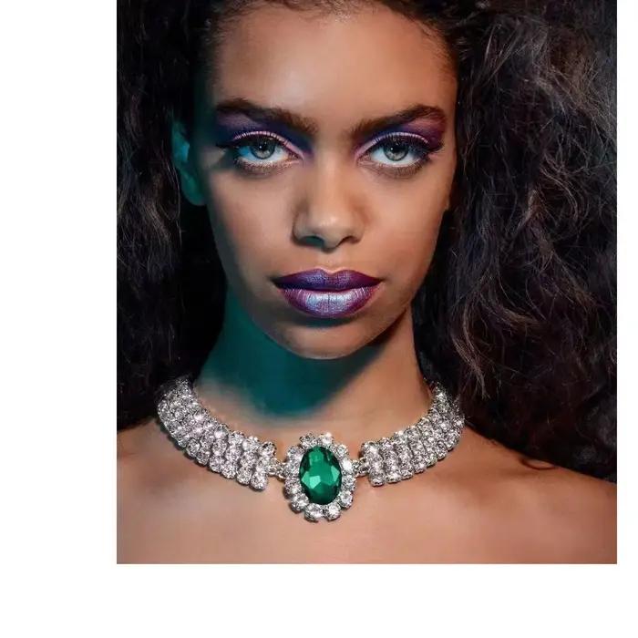 Collier de couches en strass vert scintillant pour femmes design géométrique extravagant pour soirée et quotidien