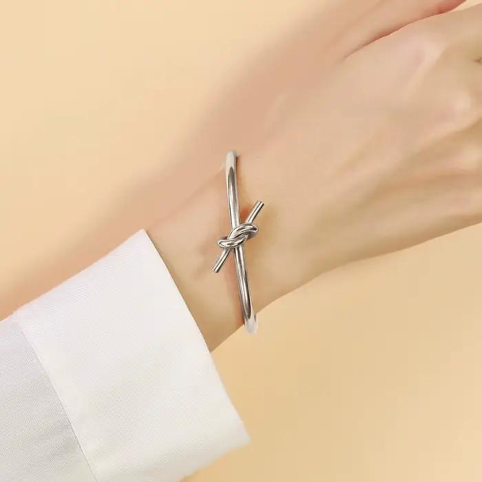 Bracelets à nœuds en acier inoxydable