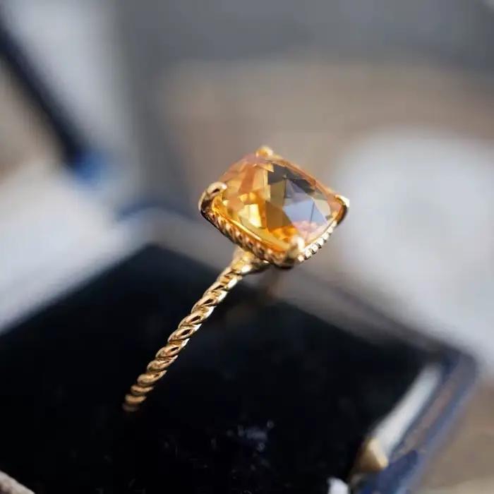 Bague réglable carrée en argent incrusté pour femme